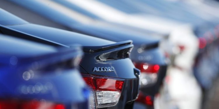 Honda recalls 750,000 U.S. vehicles over air bag defect