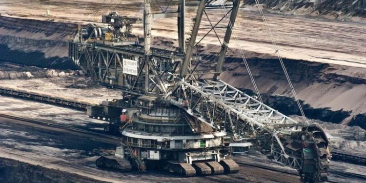 Coal 101: The 4 Coal Types and Their Uses (Updated 2024)