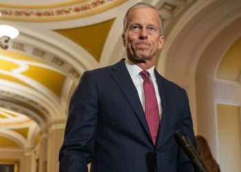 Senate passes federal funding compromise; Democrats score victory in DHS revolt