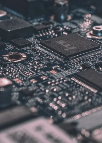 Broadcom stock forecast: $630 bull case, $300 bear case for…